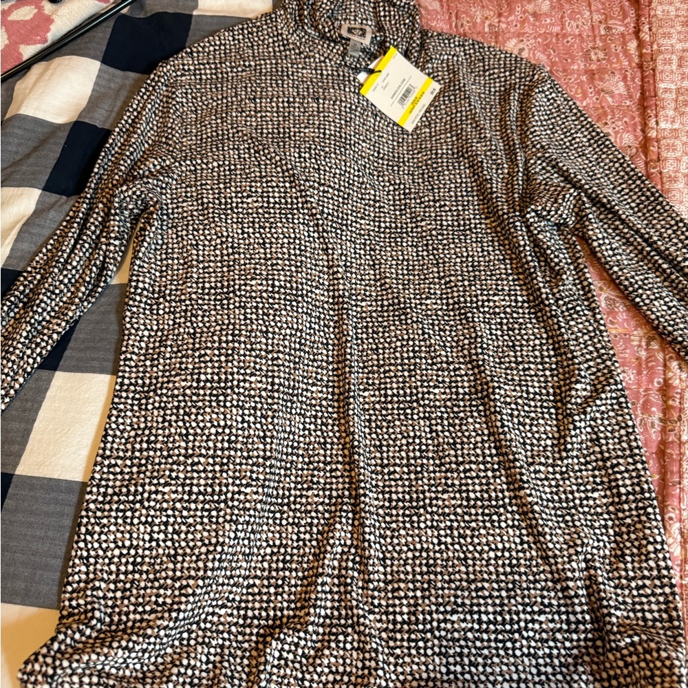 Anne Klein Black and White Patterned Top